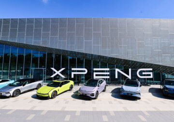 XPENG, XPENG AI Day 2025, Physical AI, VLA 2.0, XPENG Robotaxi, XPENG ARIDGE, XPENG Next-Gen IRON, He Xiaopeng, Erajaya Active Lifestyle, Djohan Sutanto, Volkswagen, Inovasi Otomotif, Mobilitas Cerdas, Teknologi AI, Mobil Terbang, EV Fleet KALISTA