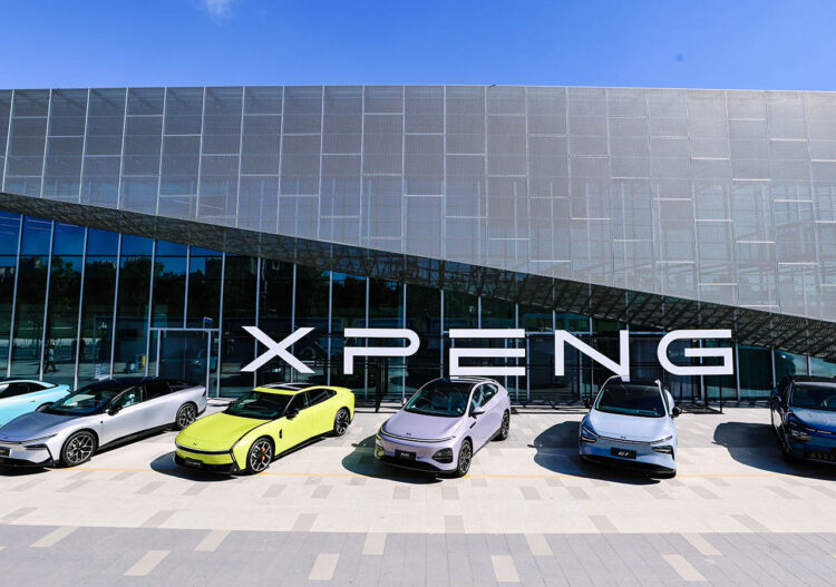 XPENG, XPENG AI Day 2025, Physical AI, VLA 2.0, XPENG Robotaxi, XPENG ARIDGE, XPENG Next-Gen IRON, He Xiaopeng, Erajaya Active Lifestyle, Djohan Sutanto, Volkswagen, Inovasi Otomotif, Mobilitas Cerdas, Teknologi AI, Mobil Terbang, EV Fleet KALISTA