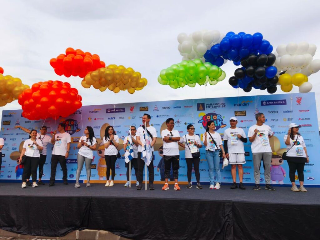 Perayaan 19 Tahun Paramount Enterprise, Ari Lasso dan Ribuan Peserta ‘Paramount Color Walk’ 2025 Mewarnai Kota Gading Serpong dengan Penuh Energi