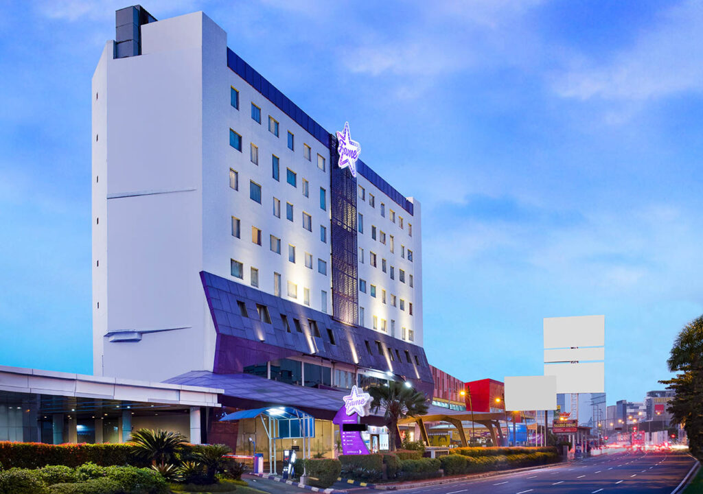 Fame Hotel Gading Serpong dan Bali
